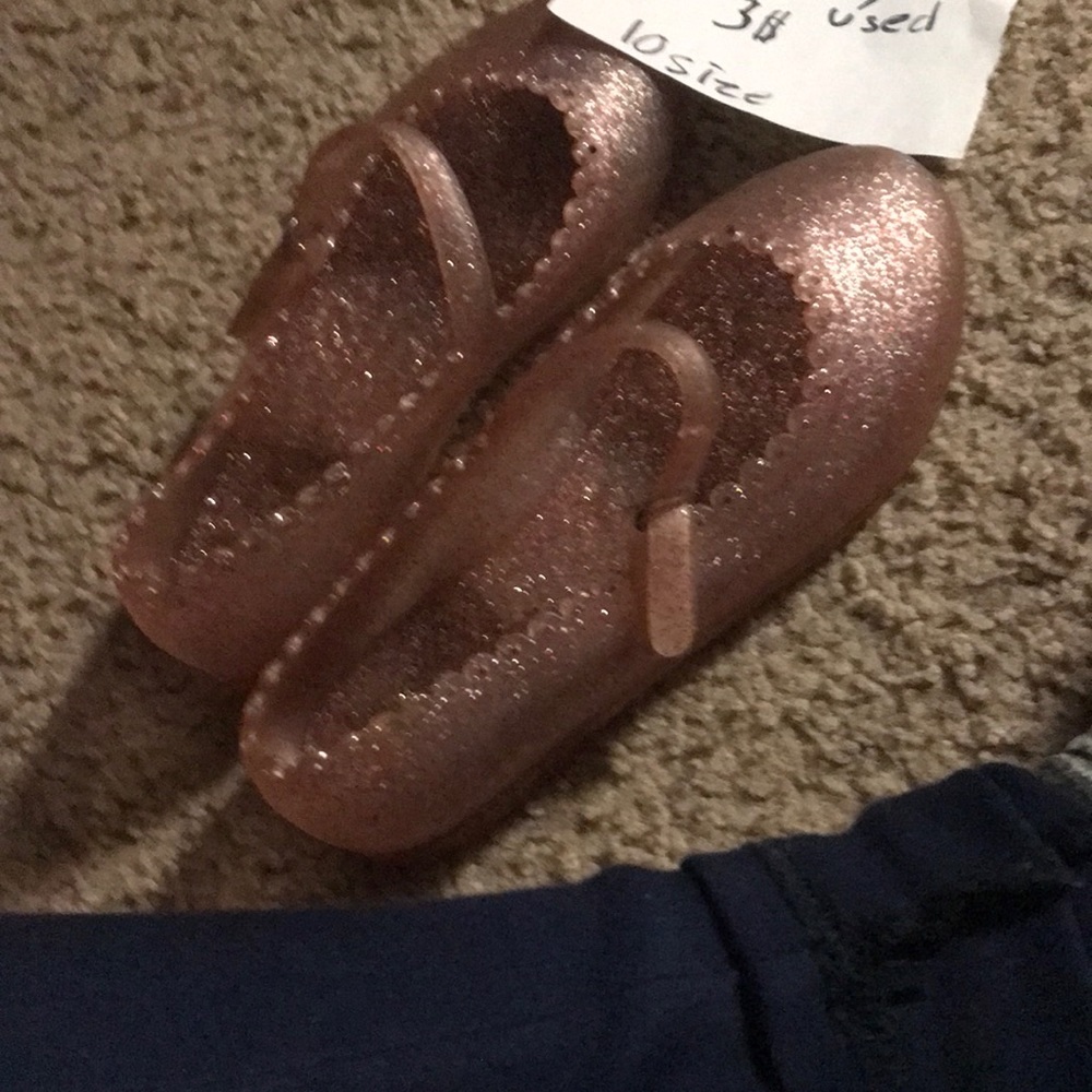 PRETTY SHOES